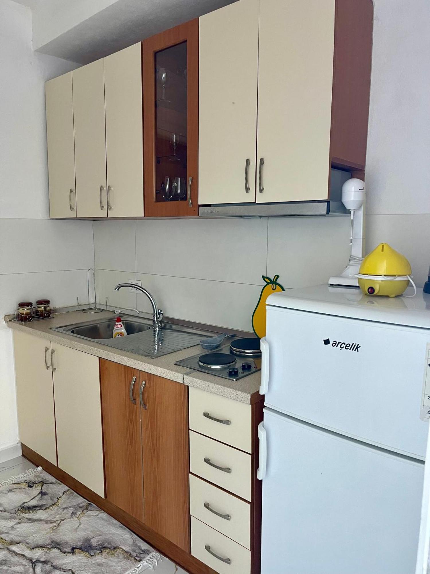 Guest House Dea Vlore Exterior photo