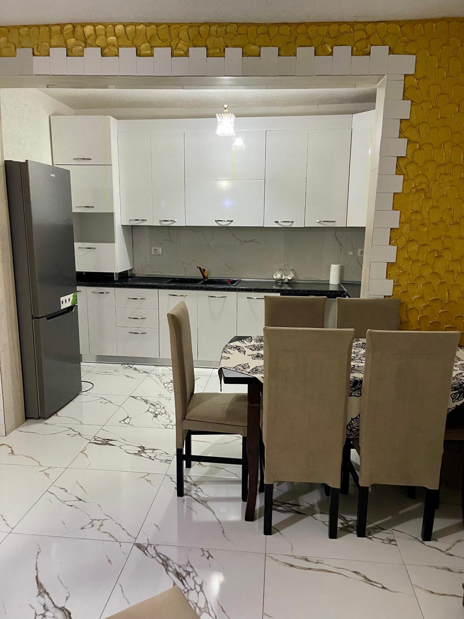 Guest House Dea Vlore Exterior photo